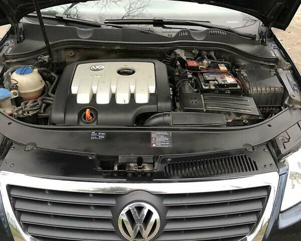 Синий Фольксваген Пассат, объемом двигателя 2 л и пробегом 347 тыс. км за 5800 $, фото 12 на Automoto.ua