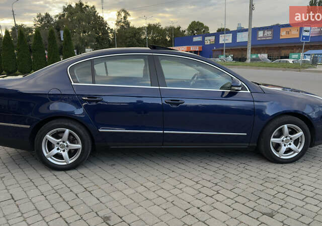Синий Фольксваген Пассат, объемом двигателя 1.6 л и пробегом 283 тыс. км за 6900 $, фото 13 на Automoto.ua