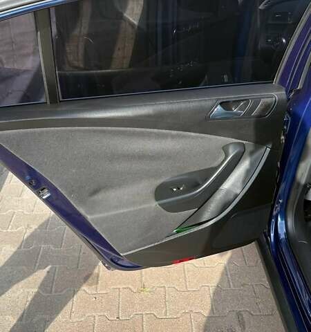 Синий Фольксваген Пассат, объемом двигателя 1.97 л и пробегом 261 тыс. км за 7500 $, фото 24 на Automoto.ua