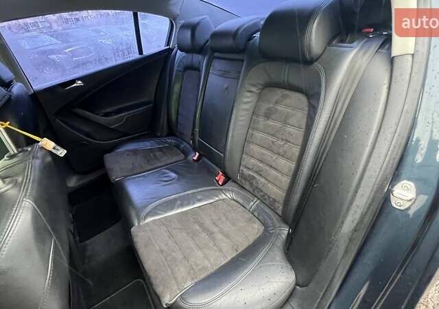 Синий Фольксваген Пассат, объемом двигателя 2 л и пробегом 326 тыс. км за 6990 $, фото 9 на Automoto.ua