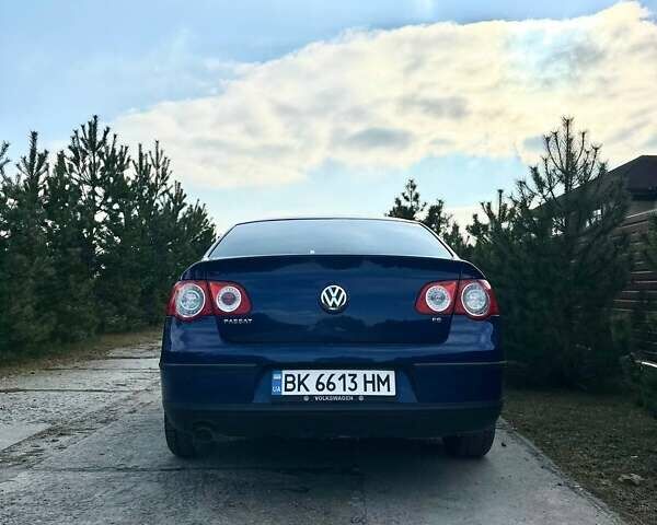 Синій Фольксваген Пассат, об'ємом двигуна 1.6 л та пробігом 295 тис. км за 5300 $, фото 5 на Automoto.ua