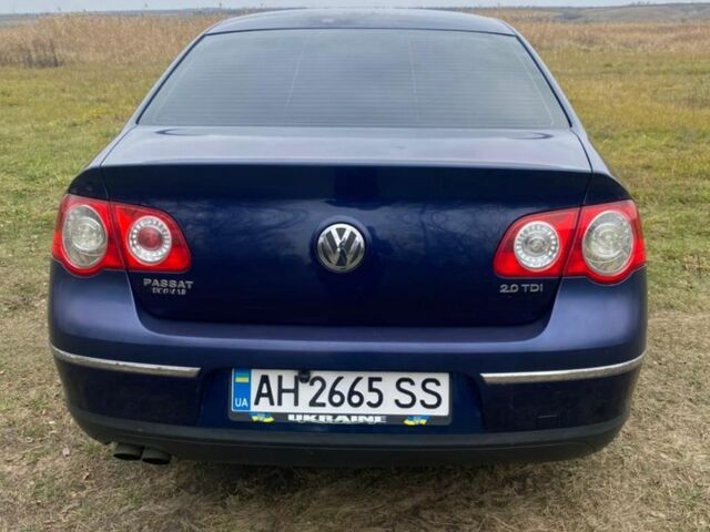 Синій Фольксваген Пассат, об'ємом двигуна 2 л та пробігом 300 тис. км за 4500 $, фото 1 на Automoto.ua