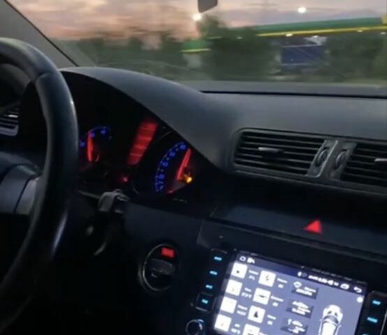 Синий Фольксваген Пассат, объемом двигателя 1.6 л и пробегом 250 тыс. км за 5500 $, фото 2 на Automoto.ua