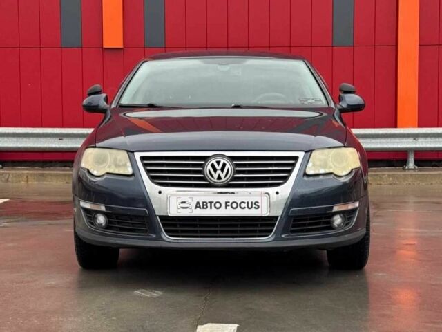 Синий Фольксваген Пассат, объемом двигателя 2 л и пробегом 325 тыс. км за 6990 $, фото 2 на Automoto.ua