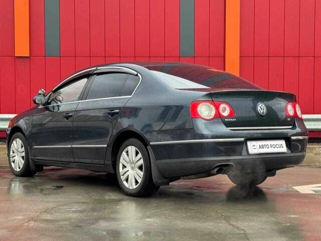Синий Фольксваген Пассат, объемом двигателя 2 л и пробегом 325 тыс. км за 6990 $, фото 4 на Automoto.ua