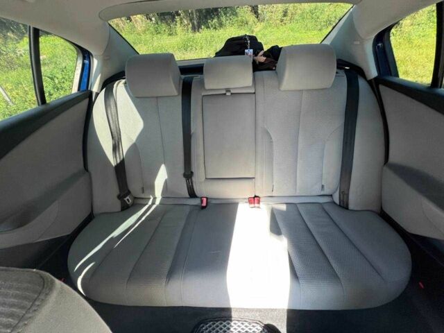 Синий Фольксваген Пассат, объемом двигателя 1.6 л и пробегом 205 тыс. км за 5650 $, фото 5 на Automoto.ua