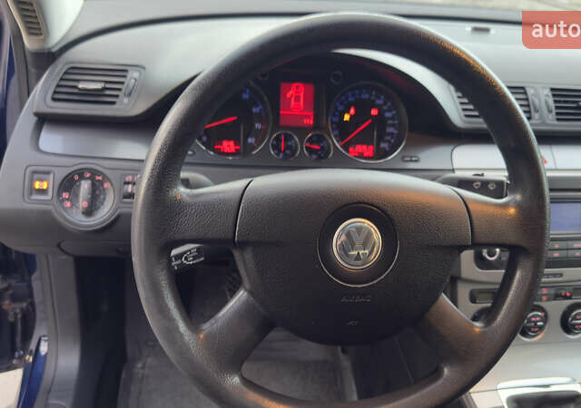 Синий Фольксваген Пассат, объемом двигателя 1.6 л и пробегом 283 тыс. км за 6900 $, фото 22 на Automoto.ua