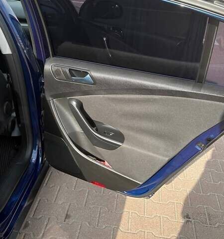 Синий Фольксваген Пассат, объемом двигателя 1.97 л и пробегом 261 тыс. км за 7500 $, фото 9 на Automoto.ua