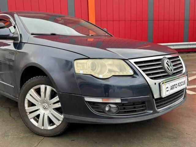Синий Фольксваген Пассат, объемом двигателя 2 л и пробегом 325 тыс. км за 6990 $, фото 1 на Automoto.ua