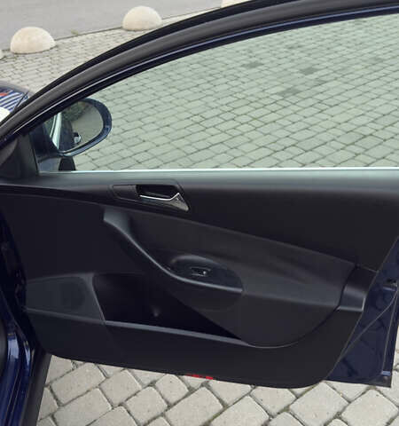 Синий Фольксваген Пассат, объемом двигателя 1.6 л и пробегом 283 тыс. км за 6900 $, фото 44 на Automoto.ua