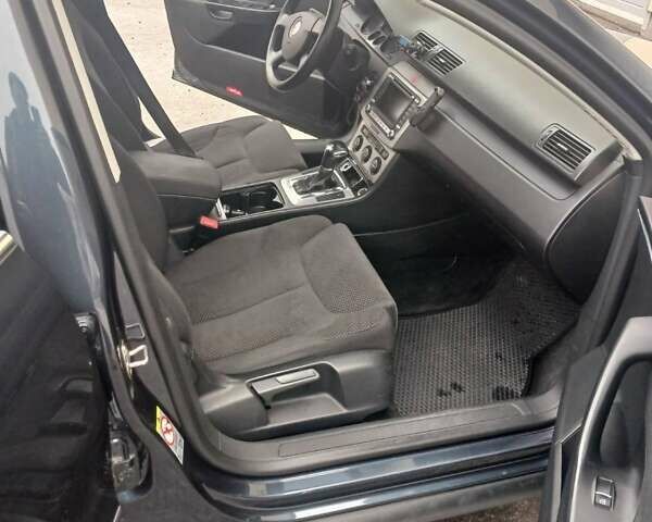 Синий Фольксваген Пассат, объемом двигателя 1.97 л и пробегом 296 тыс. км за 7500 $, фото 5 на Automoto.ua