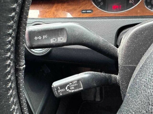 Синий Фольксваген Пассат, объемом двигателя 2 л и пробегом 325 тыс. км за 6990 $, фото 15 на Automoto.ua