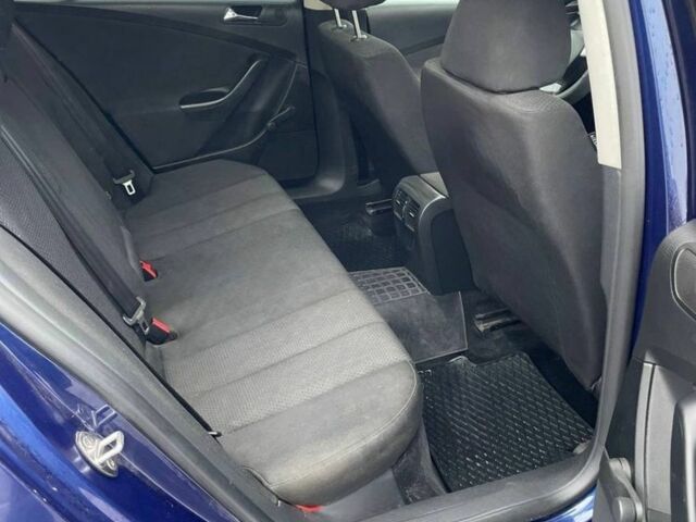 Синий Фольксваген Пассат, объемом двигателя 1.6 л и пробегом 183 тыс. км за 6300 $, фото 18 на Automoto.ua