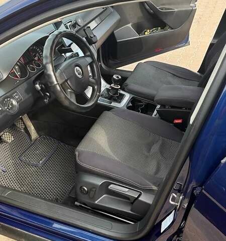 Синий Фольксваген Пассат, объемом двигателя 1.97 л и пробегом 261 тыс. км за 7500 $, фото 15 на Automoto.ua