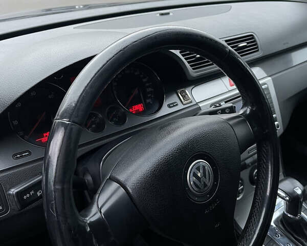 Синий Фольксваген Пассат, объемом двигателя 1.97 л и пробегом 238 тыс. км за 6800 $, фото 25 на Automoto.ua