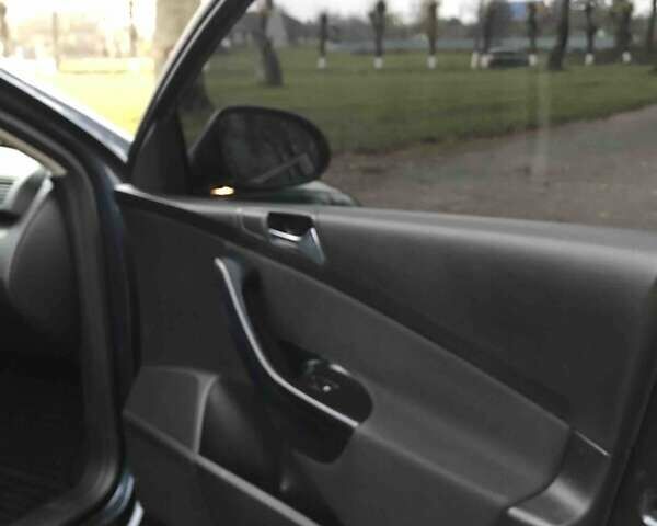 Синий Фольксваген Пассат, объемом двигателя 2 л и пробегом 347 тыс. км за 5800 $, фото 14 на Automoto.ua