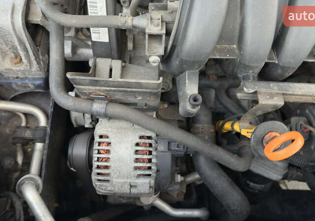 Синий Фольксваген Пассат, объемом двигателя 1.6 л и пробегом 283 тыс. км за 6900 $, фото 54 на Automoto.ua