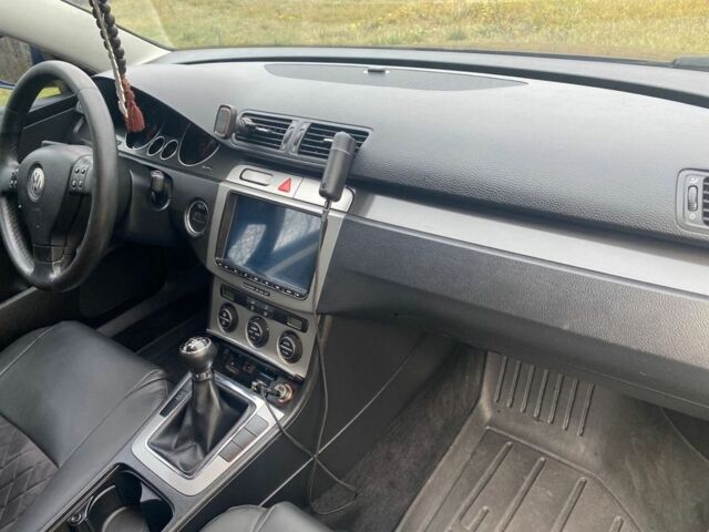 Синій Фольксваген Пассат, об'ємом двигуна 2 л та пробігом 300 тис. км за 4500 $, фото 4 на Automoto.ua