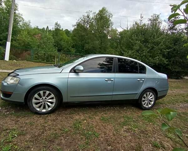 Синий Фольксваген Пассат, объемом двигателя 1.6 л и пробегом 250 тыс. км за 5700 $, фото 5 на Automoto.ua