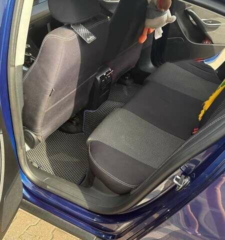 Синий Фольксваген Пассат, объемом двигателя 1.97 л и пробегом 261 тыс. км за 7500 $, фото 17 на Automoto.ua