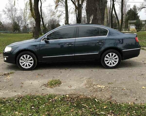 Синий Фольксваген Пассат, объемом двигателя 2 л и пробегом 347 тыс. км за 5800 $, фото 3 на Automoto.ua