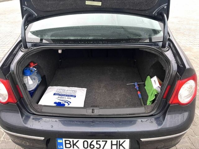 Синий Фольксваген Пассат, объемом двигателя 2 л и пробегом 248 тыс. км за 6599 $, фото 21 на Automoto.ua