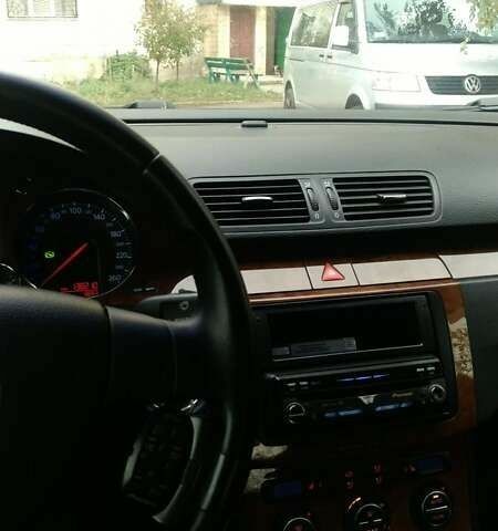 Синий Фольксваген Пассат, объемом двигателя 2 л и пробегом 220 тыс. км за 7777 $, фото 3 на Automoto.ua