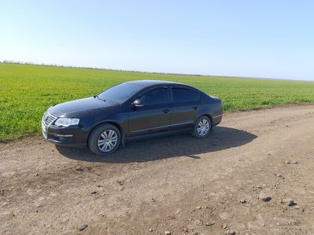 Синий Фольксваген Пассат, объемом двигателя 2 л и пробегом 255 тыс. км за 5000 $, фото 8 на Automoto.ua