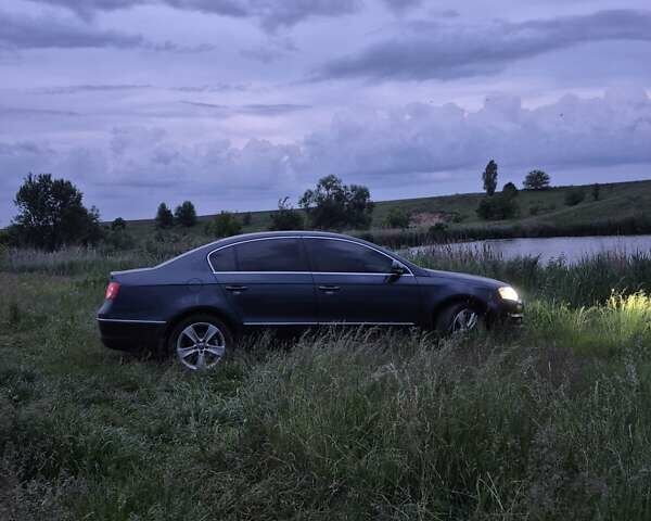 Синий Фольксваген Пассат, объемом двигателя 1.97 л и пробегом 296 тыс. км за 7500 $, фото 9 на Automoto.ua