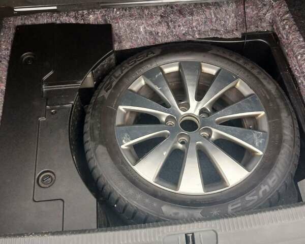 Синий Фольксваген Пассат, объемом двигателя 1.97 л и пробегом 296 тыс. км за 7500 $, фото 2 на Automoto.ua