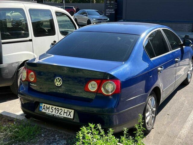 Синий Фольксваген Пассат, объемом двигателя 1.6 л и пробегом 205 тыс. км за 5650 $, фото 3 на Automoto.ua