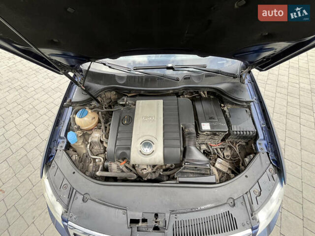 Синій Фольксваген Пассат, об'ємом двигуна 1.98 л та пробігом 320 тис. км за 5000 $, фото 57 на Automoto.ua