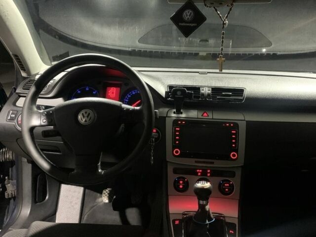 Синий Фольксваген Пассат, объемом двигателя 2 л и пробегом 314 тыс. км за 5699 $, фото 7 на Automoto.ua