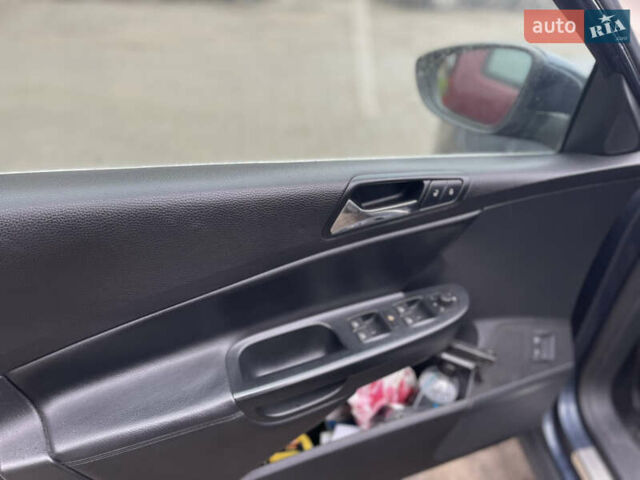 Синий Фольксваген Пассат, объемом двигателя 2 л и пробегом 287 тыс. км за 6850 $, фото 19 на Automoto.ua