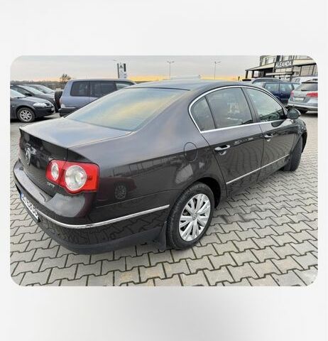 Синий Фольксваген Пассат, объемом двигателя 2 л и пробегом 280 тыс. км за 6700 $, фото 1 на Automoto.ua