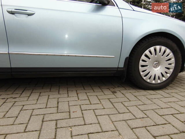 Синий Фольксваген Пассат, объемом двигателя 2 л и пробегом 230 тыс. км за 6300 $, фото 16 на Automoto.ua