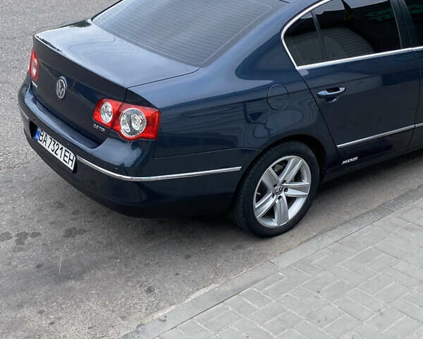 Синій Фольксваген Пассат, об'ємом двигуна 2 л та пробігом 320 тис. км за 7300 $, фото 4 на Automoto.ua