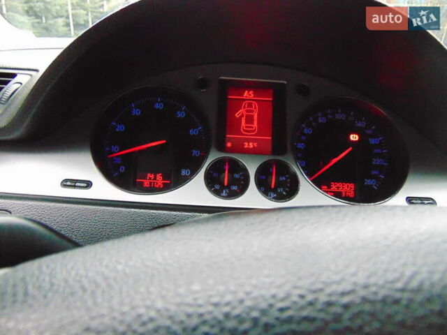 Синий Фольксваген Пассат, объемом двигателя 2 л и пробегом 230 тыс. км за 6300 $, фото 29 на Automoto.ua