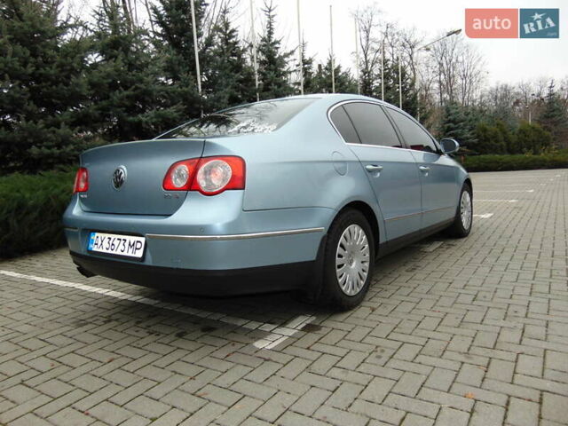 Синий Фольксваген Пассат, объемом двигателя 2 л и пробегом 230 тыс. км за 6300 $, фото 7 на Automoto.ua