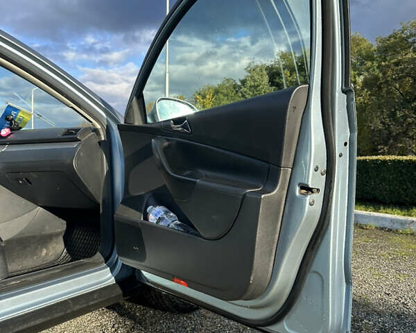 Синий Фольксваген Пассат, объемом двигателя 1.98 л и пробегом 284 тыс. км за 7000 $, фото 6 на Automoto.ua