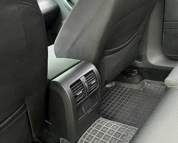 Синій Фольксваген Пассат, об'ємом двигуна 1.98 л та пробігом 320 тис. км за 5000 $, фото 36 на Automoto.ua