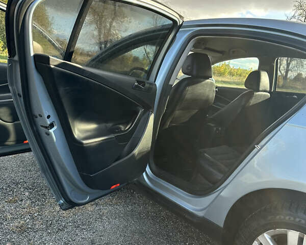 Синий Фольксваген Пассат, объемом двигателя 1.98 л и пробегом 284 тыс. км за 7000 $, фото 4 на Automoto.ua