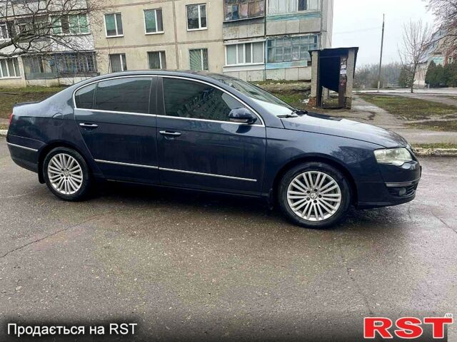 Синий Фольксваген Пассат, объемом двигателя 3.2 л и пробегом 286 тыс. км за 5200 $, фото 7 на Automoto.ua