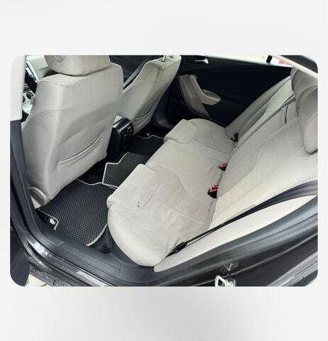 Синий Фольксваген Пассат, объемом двигателя 2 л и пробегом 280 тыс. км за 6700 $, фото 5 на Automoto.ua