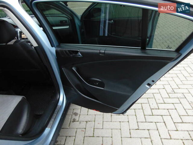 Синий Фольксваген Пассат, объемом двигателя 2 л и пробегом 230 тыс. км за 6300 $, фото 22 на Automoto.ua