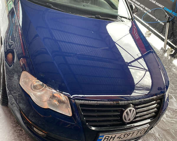 Синий Фольксваген Пассат, объемом двигателя 1.97 л и пробегом 205 тыс. км за 5300 $, фото 6 на Automoto.ua