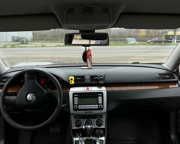 Фольксваген Пассат 2007 в Дубно на Automoto.ua Синий Фольксваген Пассат, объемом двигателя 2 л и пробегом 247 тыс. км за 5800 $, фото 7 на Automoto.ua