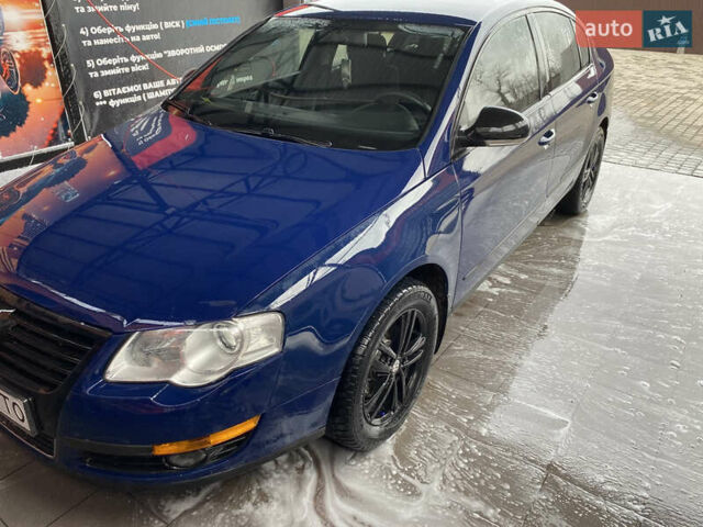 Синий Фольксваген Пассат, объемом двигателя 1.97 л и пробегом 205 тыс. км за 5300 $, фото 1 на Automoto.ua