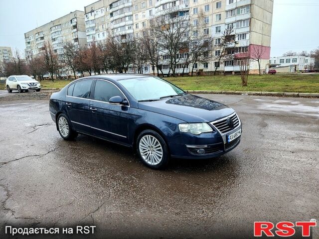 Синий Фольксваген Пассат, объемом двигателя 3.2 л и пробегом 286 тыс. км за 5200 $, фото 6 на Automoto.ua