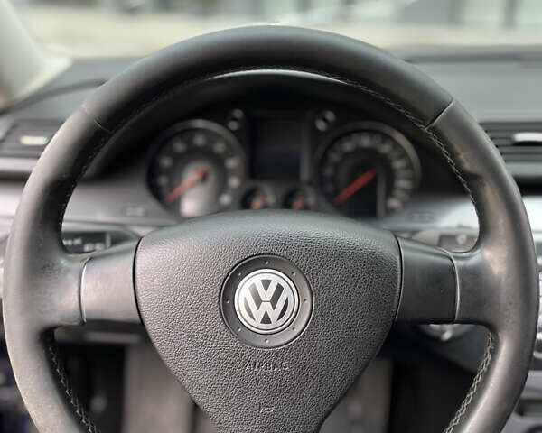 Синій Фольксваген Пассат, об'ємом двигуна 1.98 л та пробігом 320 тис. км за 5000 $, фото 27 на Automoto.ua